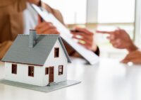 Hợp đồng mua bán nhà với chủ đầu tư có cần công chứng không?